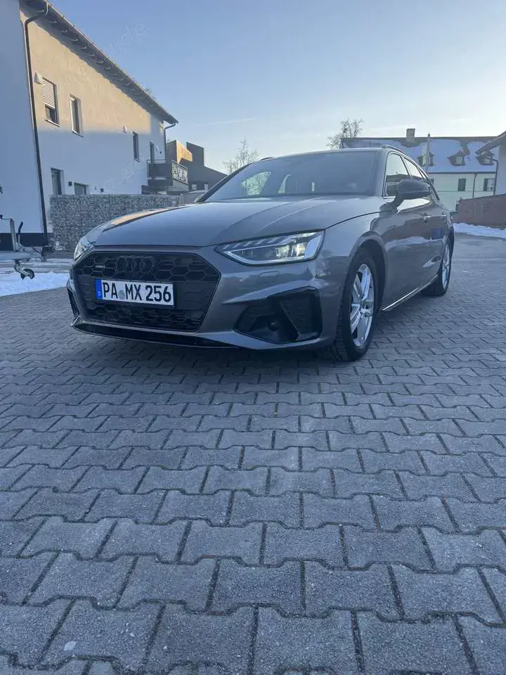 Audi A4 Avant 45 TFSI quattro S tronic line
