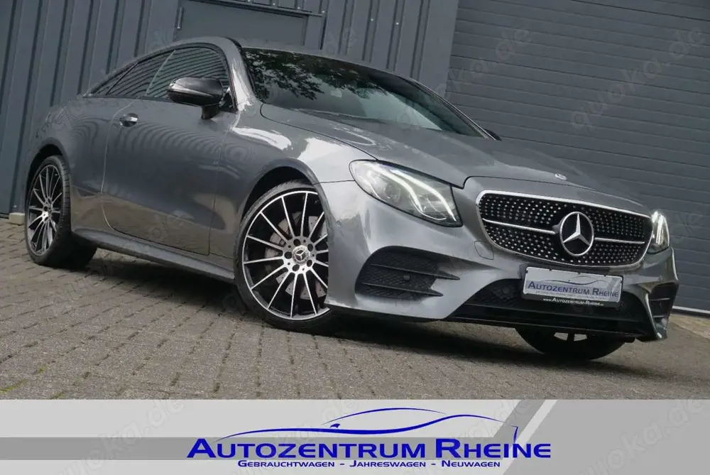 Mercedes-Benz E 300 AMG Coupé Kamera SHZ NIGHT LED Burmester