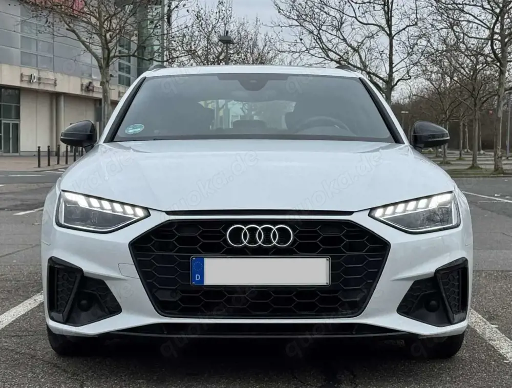 Audi A4 40 TDI S line