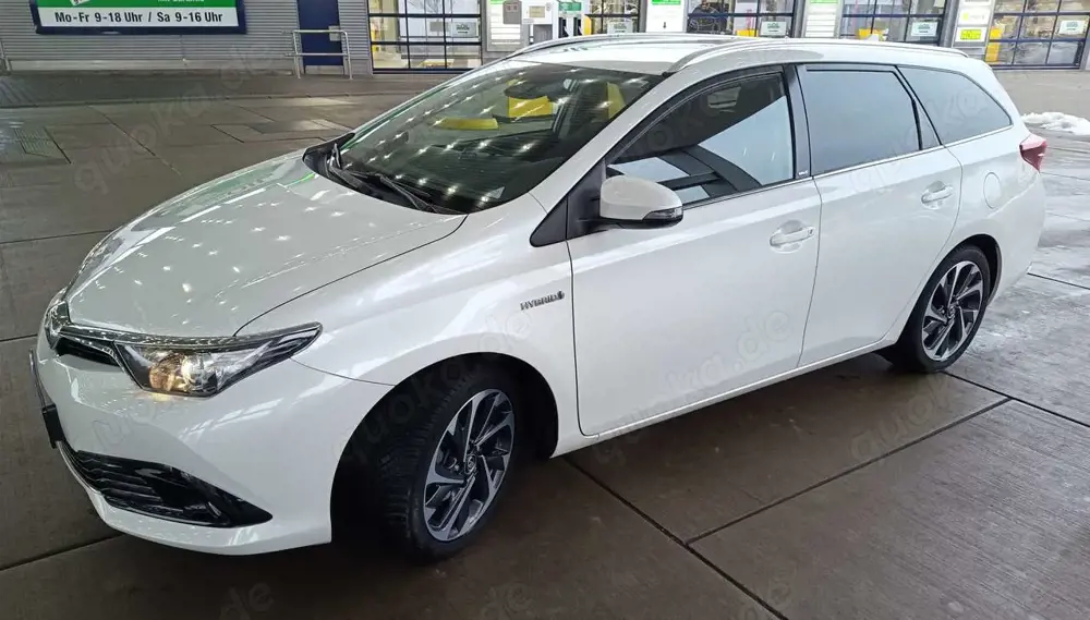 Toyota Auris Auris II Touring Sports Hybrid 1.8 VVT 16V