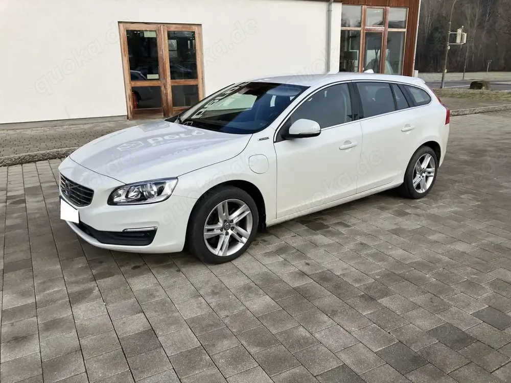Volvo V60 V60 Hybrid D6 Twin Engine Geartronic Momentum