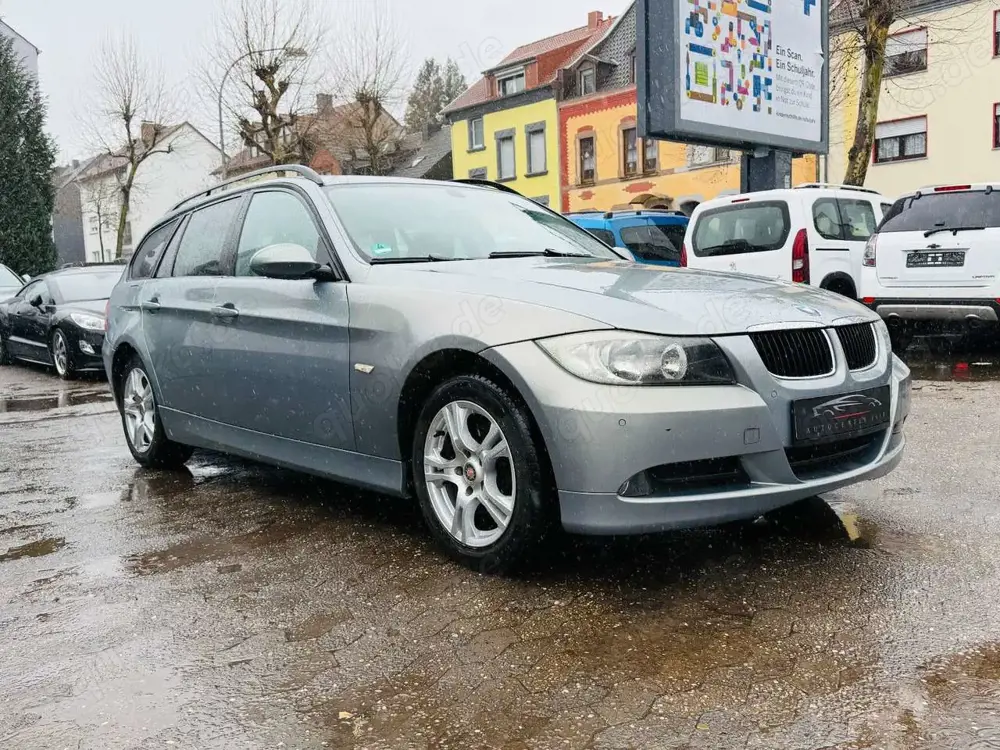 BMW 320 i touring Klimaautomatik Panorama SHZG PDC