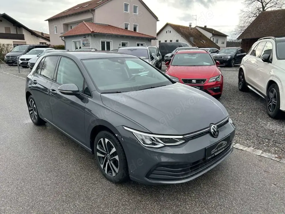 Volkswagen Golf VIII Lim. United *LED*AHK*