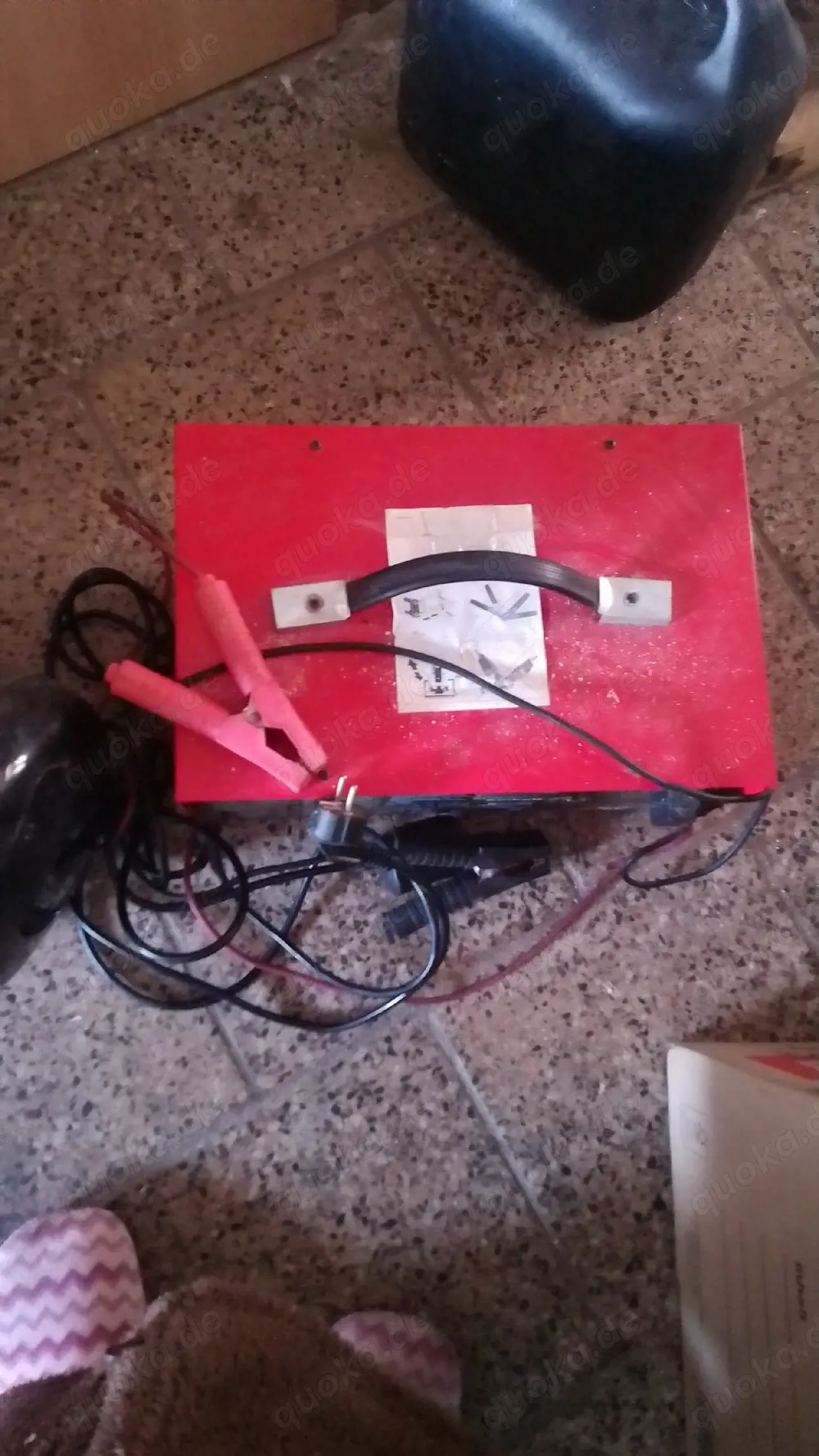 ein Starter Gerät für's Auto 