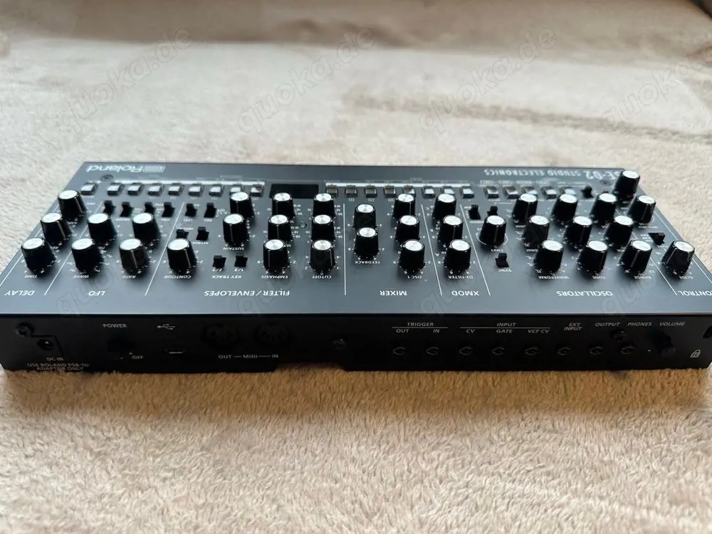 Roland SE-02   kompakter analoger Monosynth
