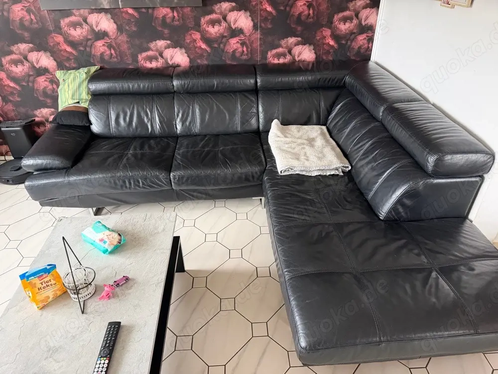 Ledercouch 3.60*2.60 zu verschenken