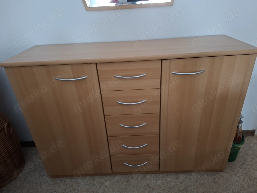 Gut erhaltenes Sideboard 