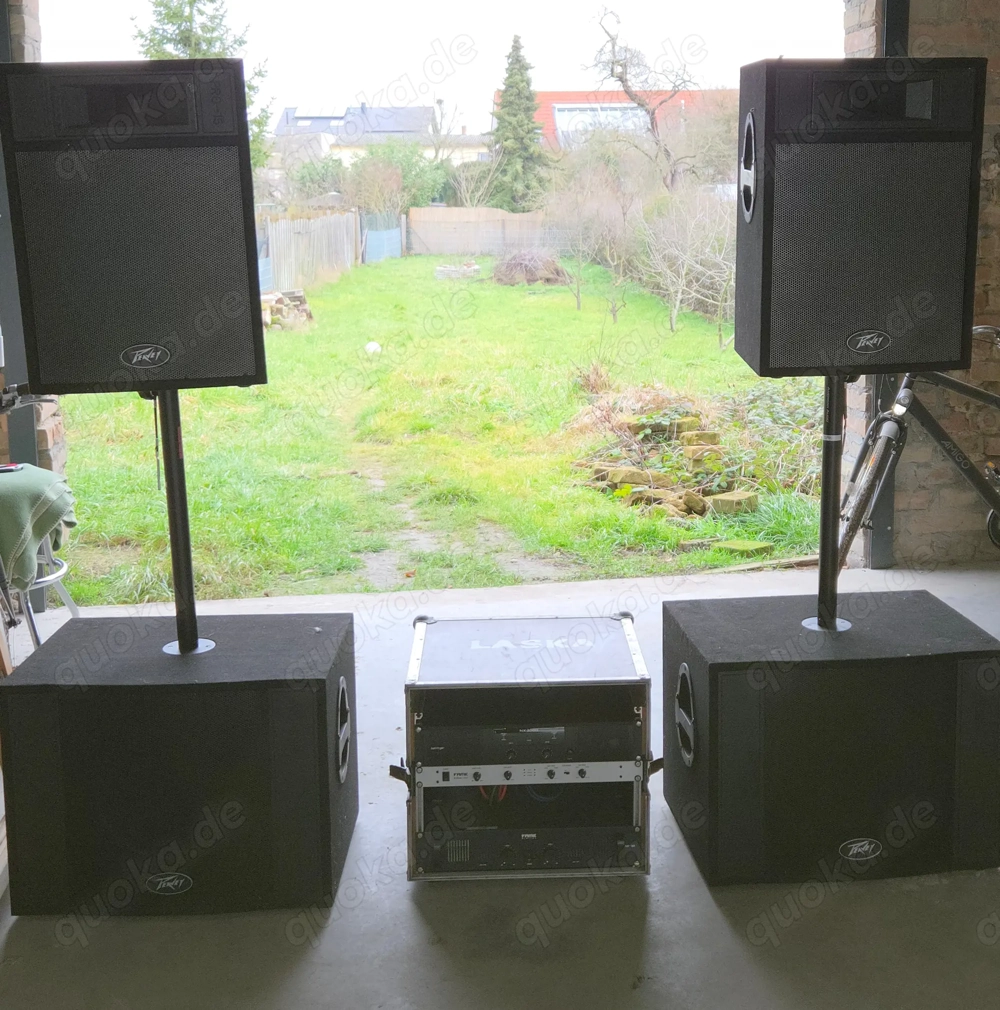Peavey PA-Komplettsystem: 2x Sub, 2x Top, Rack inkl. 2 Endstufen