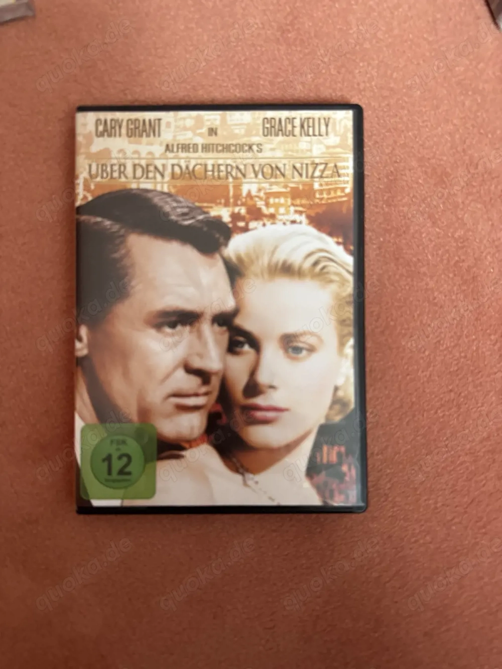 Ich verkaufe DVD über den Dächern von Nizza 