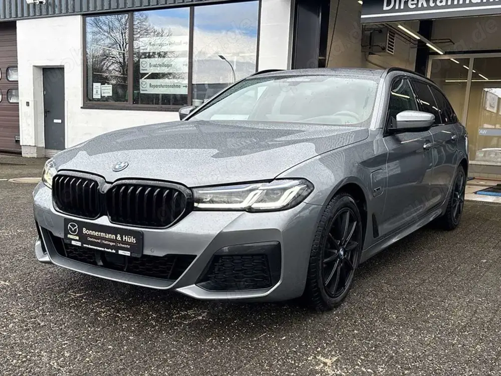 BMW 530 E xDrive M Sport *Laser*AHK*Pano*Navi