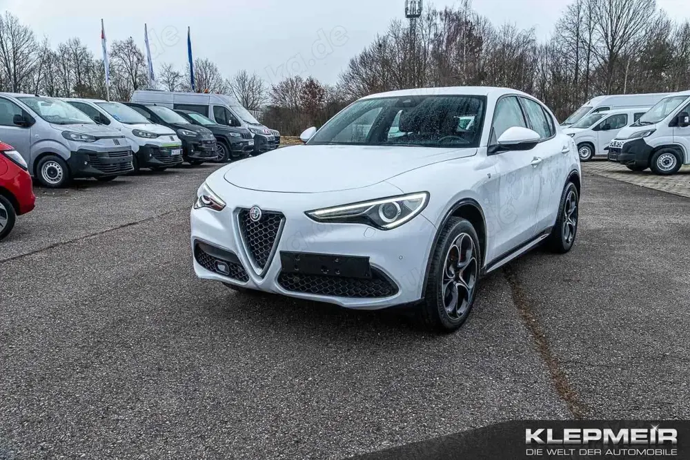 Alfa Romeo Stelvio Ti 2.0 Turbo 16V 206kW (280 PS) AT8 -