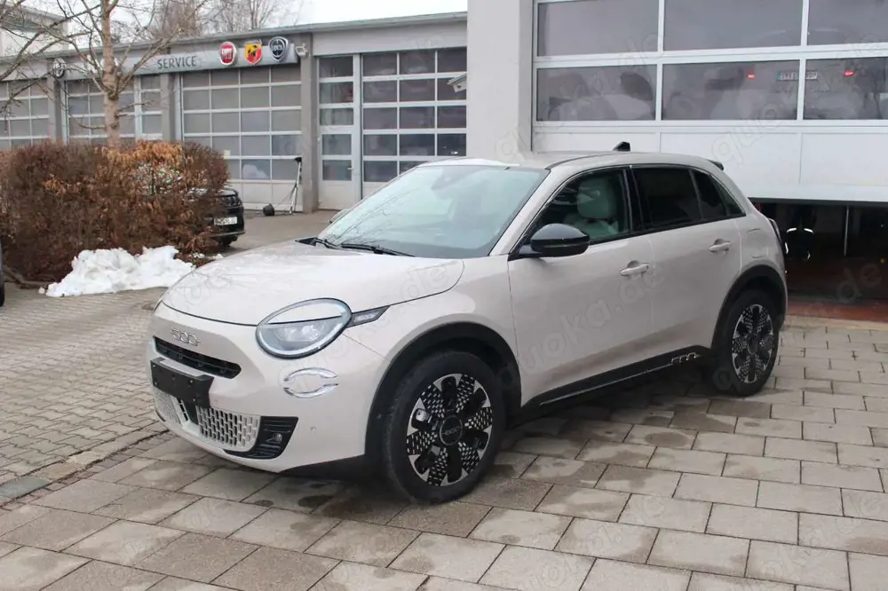 Fiat 600 e 115 kW La Prima