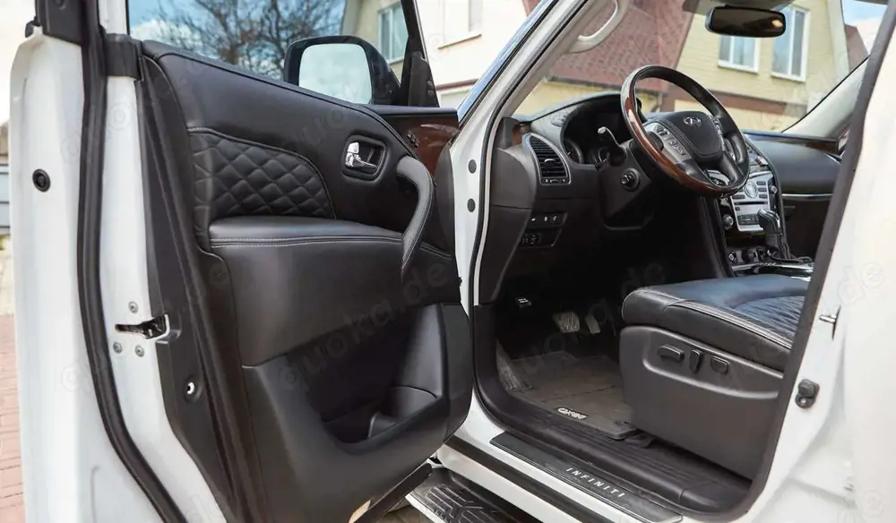 Infiniti QX80