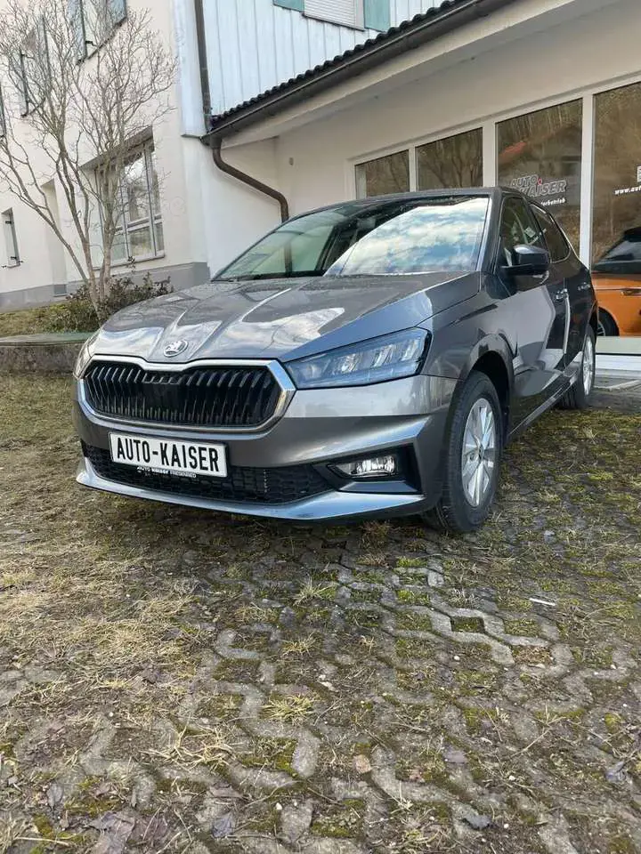 Skoda Fabia 130 Jahre DSG WP RFK ALU GRA NAVIAPP 5J. GAR