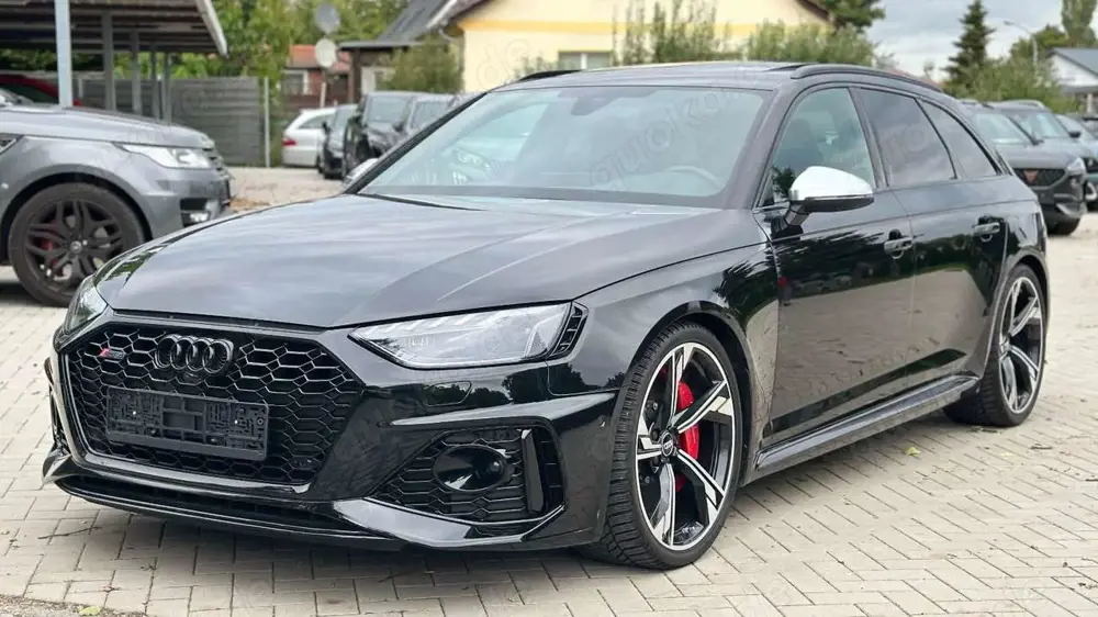 Audi RS4 Avant Quattro Pano*ACC*Matrix*Keramik
