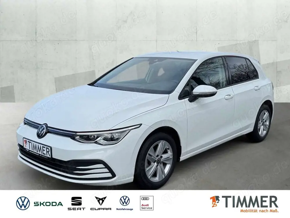Volkswagen Golf VIII 1.5 TSI LIFE +LED +RKAM +CARPLAY +SHZ +NAVI