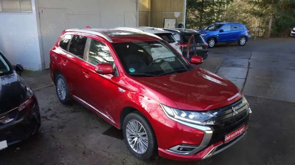 Mitsubishi Outlander PHEV TOP AHK,LED,ACC,Schiebedach,360°Kamera