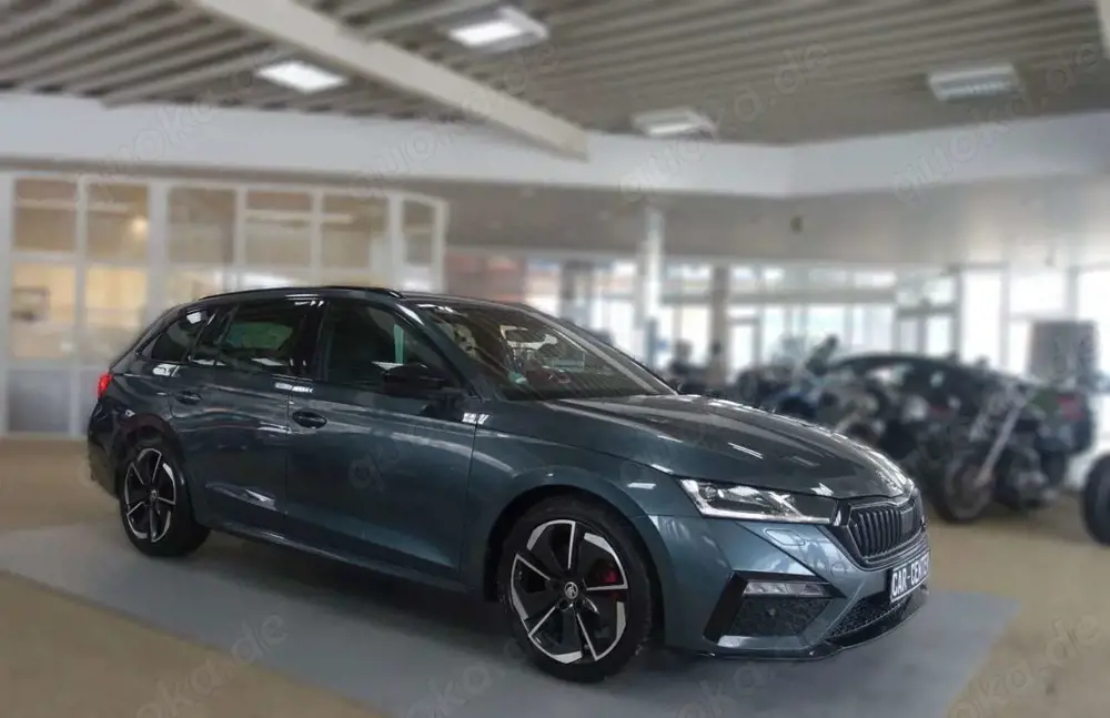 Skoda Octavia Combi iV RS TDI DSG; NAV AHK ACC HUD 1HD
