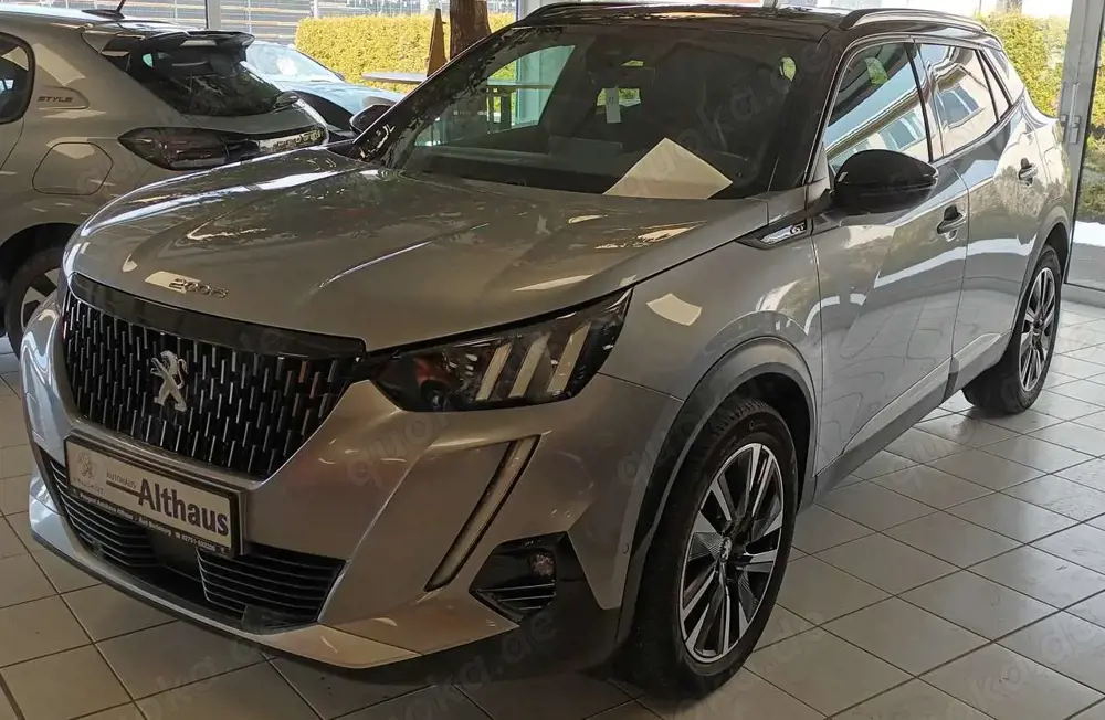 Peugeot 2008 GT Pack PureTech 130 EAT8 aus 1. Hand