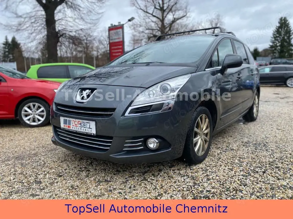 Peugeot 5008 1.6 Style HDi 115 HUD Panorama-Dach