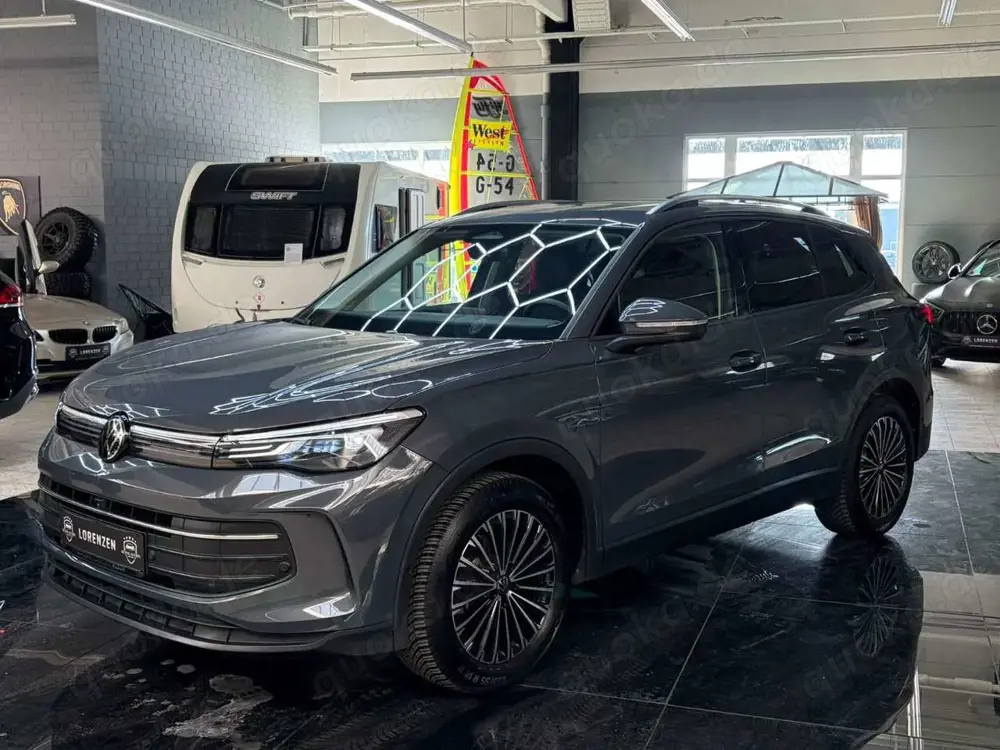 Volkswagen Tiguan 2.0 TDI DSG Life IQ virtual ACC 360° AHK