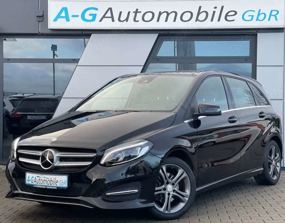 Mercedes-Benz B 200 AUTOMATIK PANORAMA DISTRONIC SCHECKHEFT
