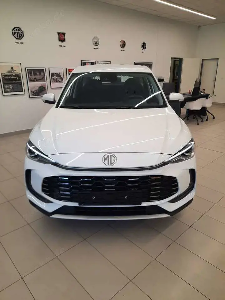 MG ZS 1.5 Standard 7 Jahre Garantie