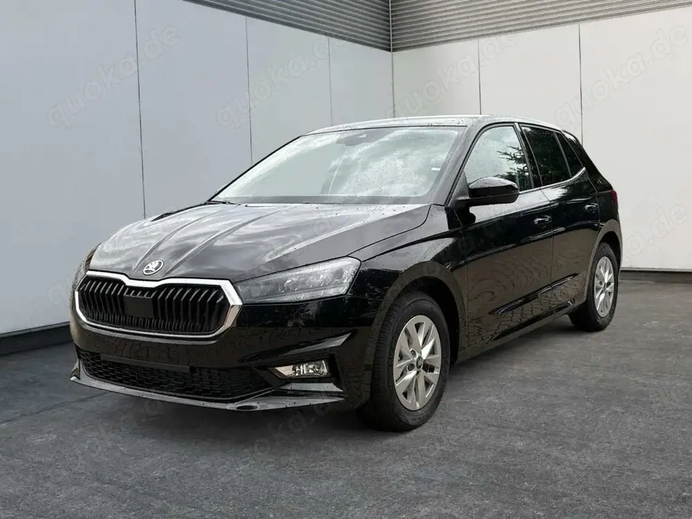 Skoda Fabia Selection ACC+SHZ+KAMERA+PDC+LED 1.0 TSI 85 kW ...