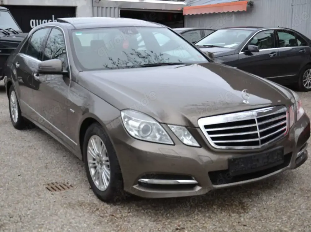Mercedes-Benz E 250 CDI BlueEfficiency Leder,Panorama 1.Hand org.93"km