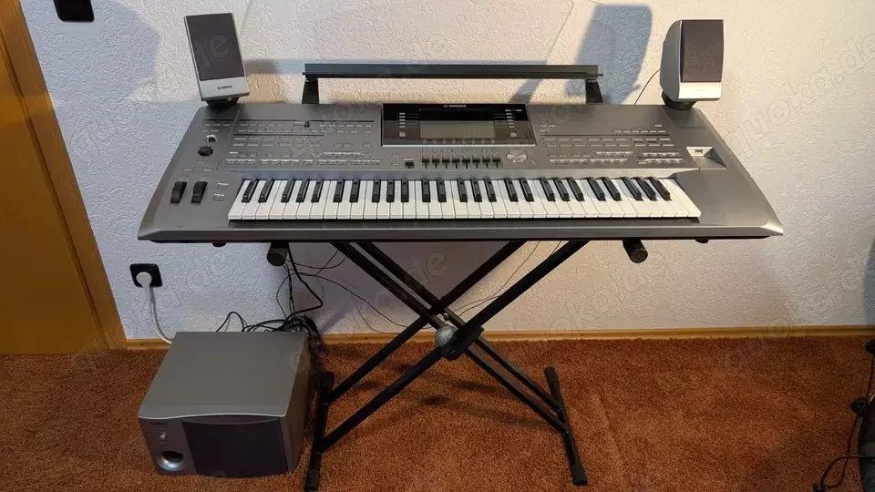 Yamaha Tyros 5   61 Tasten