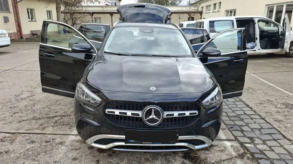 Mercedes-Benz GLA 220 GLA 220 d 4Matic