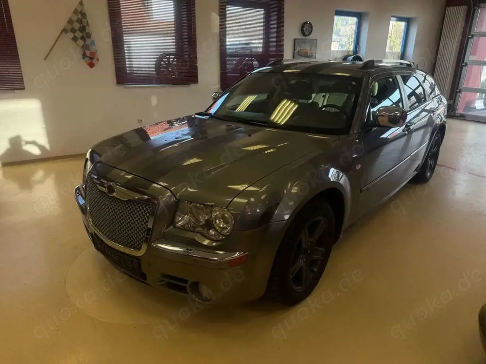 Chrysler 300C Touring 3.0 CRD Kombi,Navi,Xenon,1 Hand