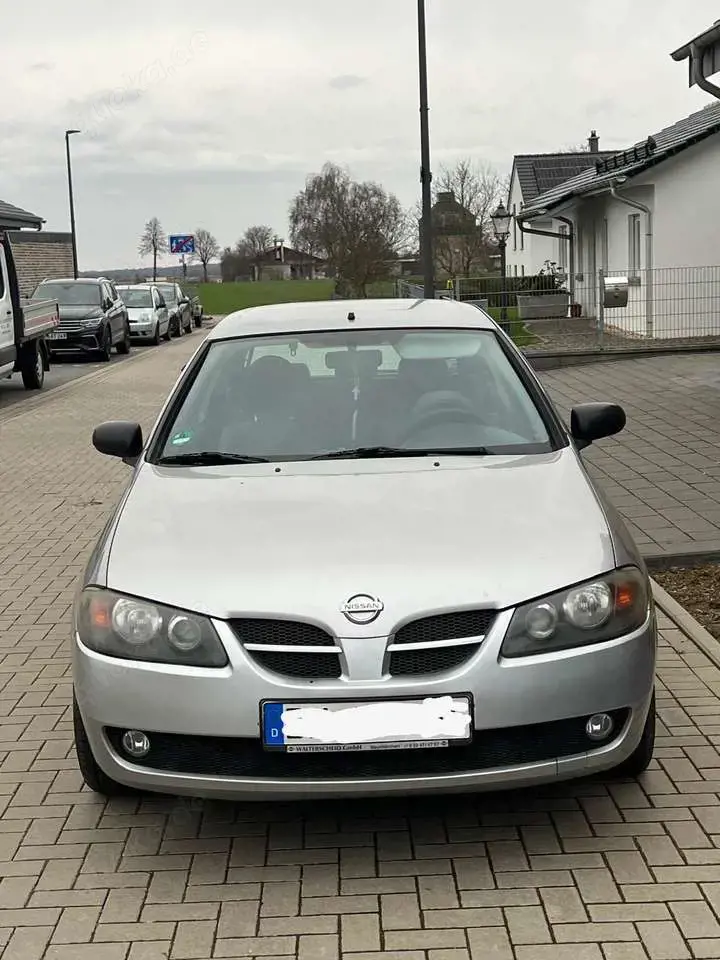 Nissan Almera 1.5 acenta