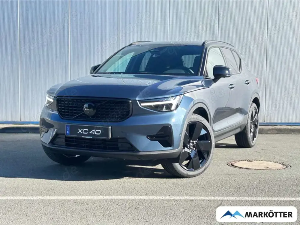 Volvo XC40 B3 Plus Black Edition 2WD ACC/360°/BLIS