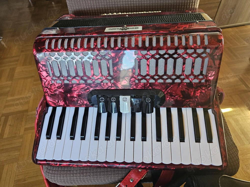 Akkordeon chromatisch