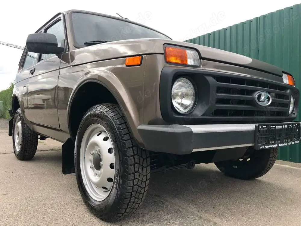 Lada Niva NIVA  LEGEND "NORMA" ROSTSCHUTZ! AHK! GARANTIE!