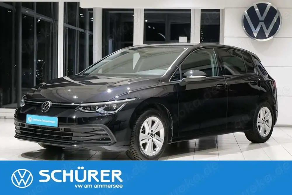 Volkswagen Golf VIII 1.5TSI Life StdHz AHK HKardon RKAM DCC Mem...