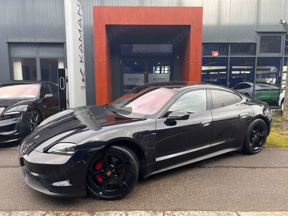 Porsche Taycan 4 S · PEPITA · Hinterachs · 21" Mission E