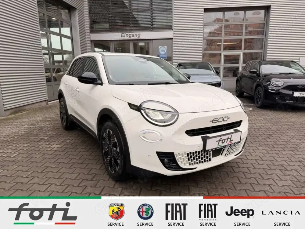 Fiat 600 1.2 110PS La Prima Automatik Leder Navi