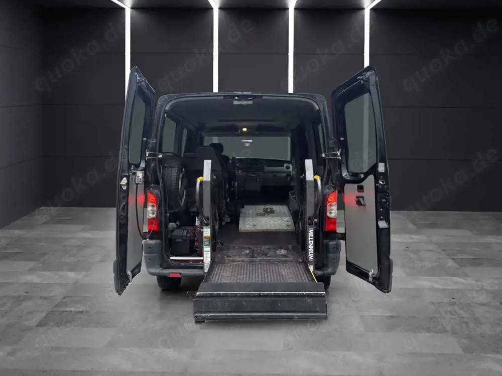 Renault Master Behindertengerecht-Lift