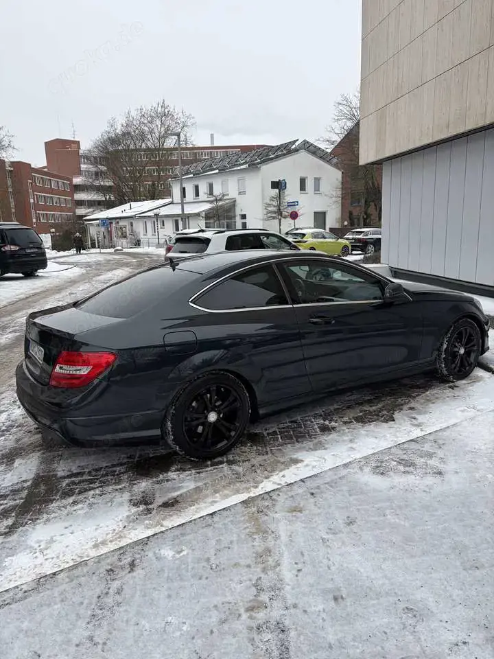 Mercedes-Benz C 180 Coupe (BlueEFFICIENCY)