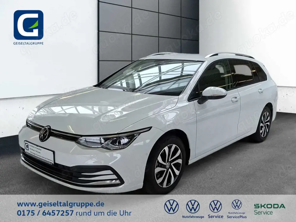 Volkswagen Golf VIII Variant 1.5 eTSI Active *DSG*AHK*LED*ACC*NAVI*DAB*