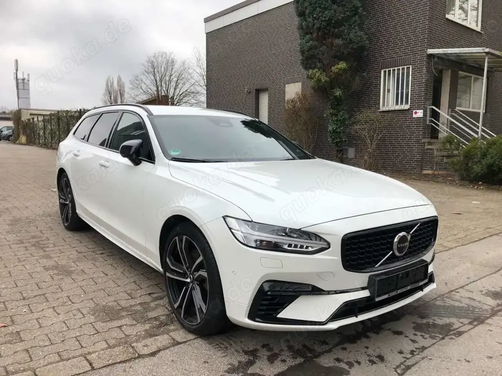 Volvo V90 Kombi Plus Dark Recharge Plug-In Hybrid AWD