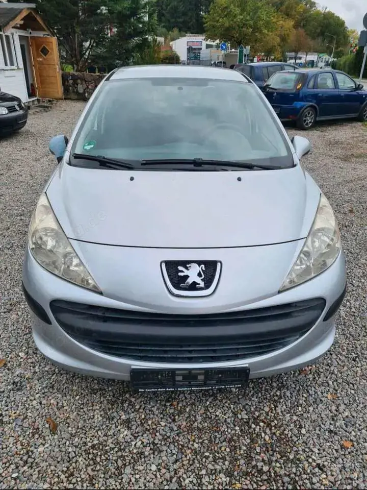 Peugeot 207 Filou