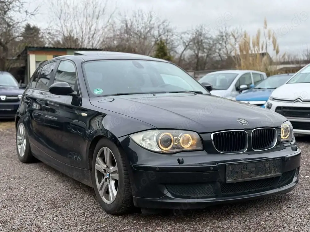 BMW 120 i Lim. NAVI/LEDER/XENON/SHZ/PDC/ALUS