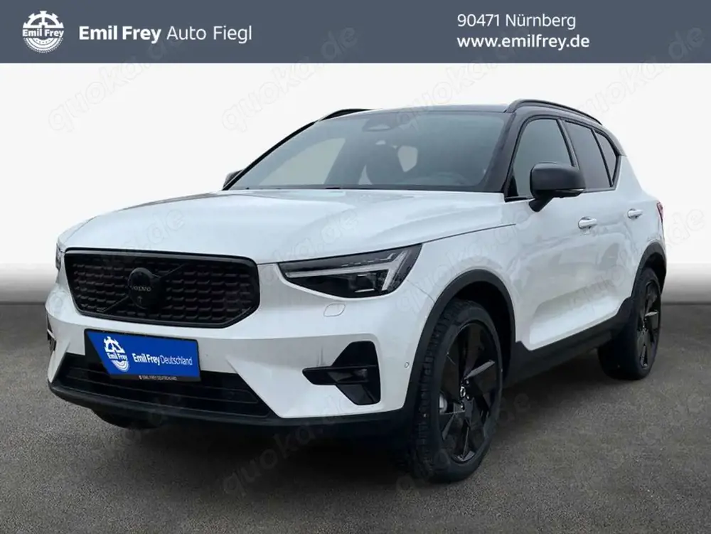 Volvo XC40 XC40 B3 B DKG Plus Black Edition 120 kW, 5-türig