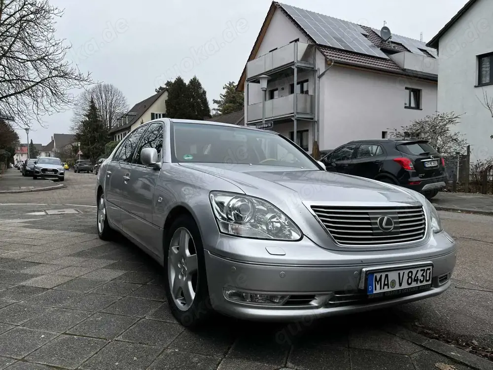 Lexus LS 430