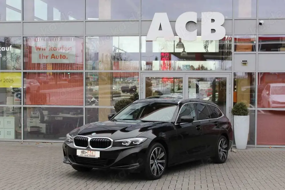 BMW 320 dA T xDrive Stdhzg Live Cockp. Navi AHK 18"