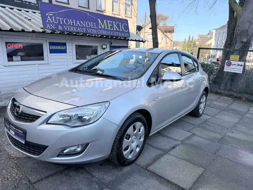 Opel Astra J Lim. 5-trg. Design Edition