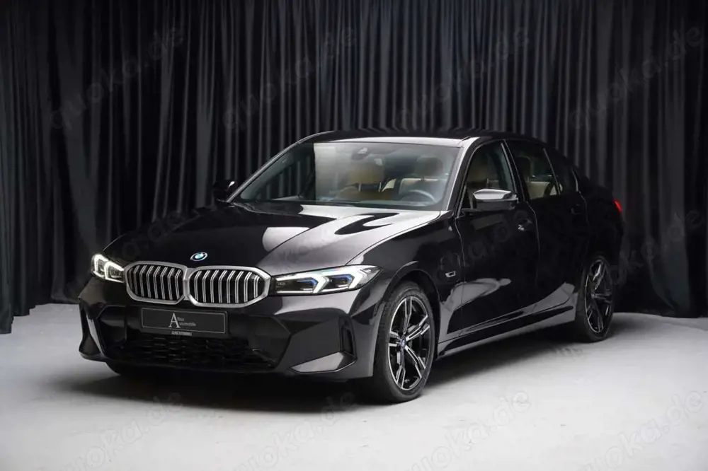 BMW 330 e xDrive M-Sport AdaptiveLED*HK*Sensatec*HUD